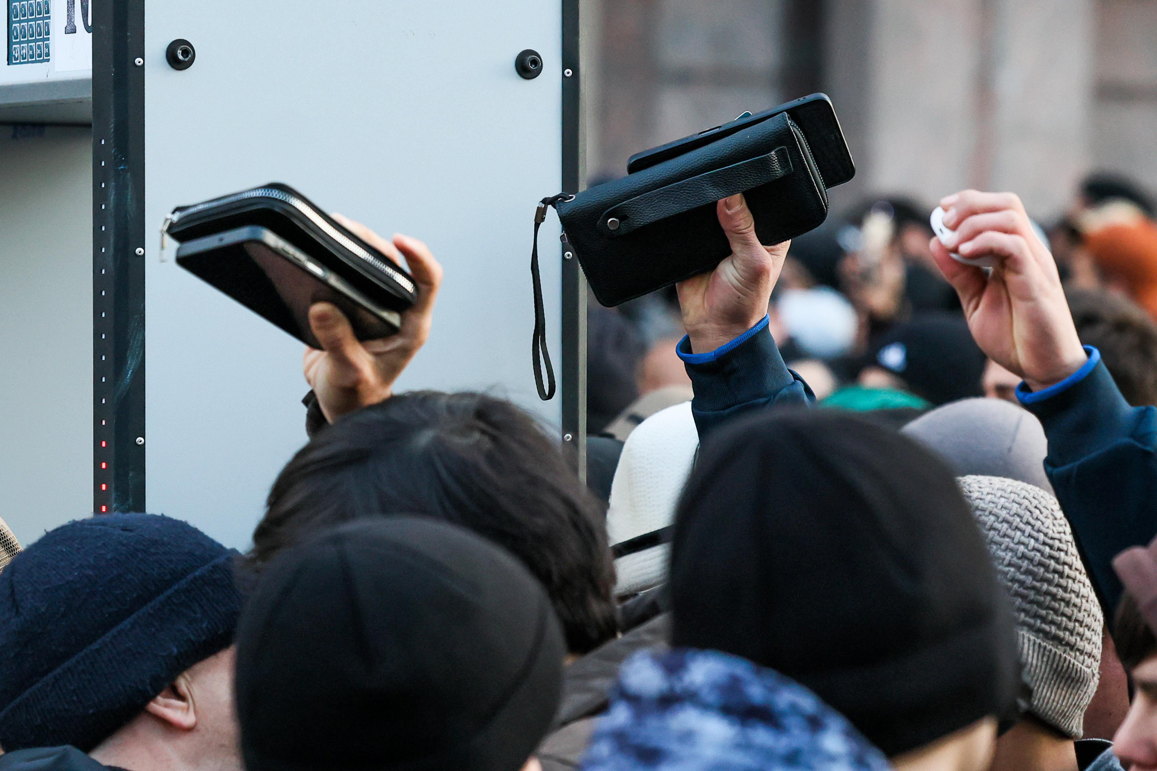 Силовикам могут разрешить доступ к смартфонам пермяков без решения суда