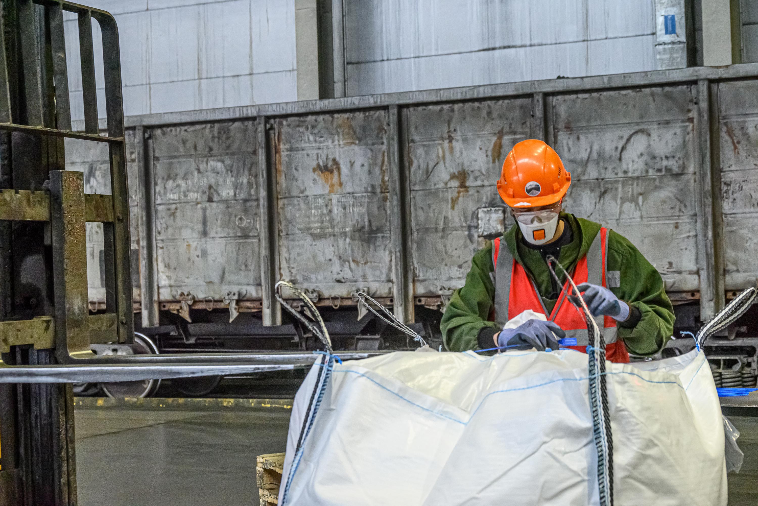 Вахтовики на Быстринском ГОКе: условия работы и заработки