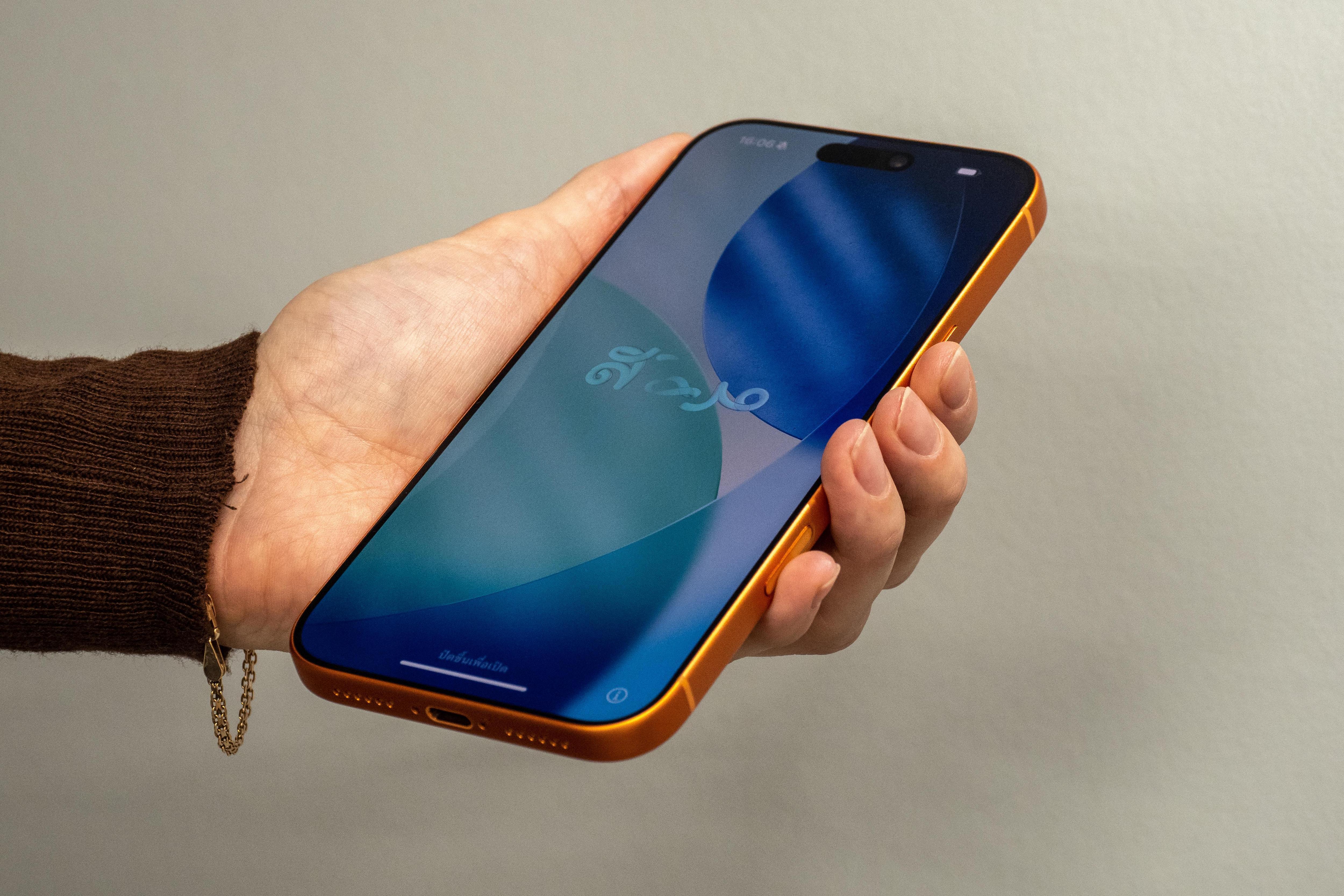 Цены на смартфоны и ноутбуки в России могут возрасти из-за нового сбора