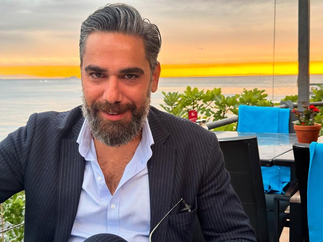 Кадир Догулу: путь от бармена к звездной карьере в кино и телевидении