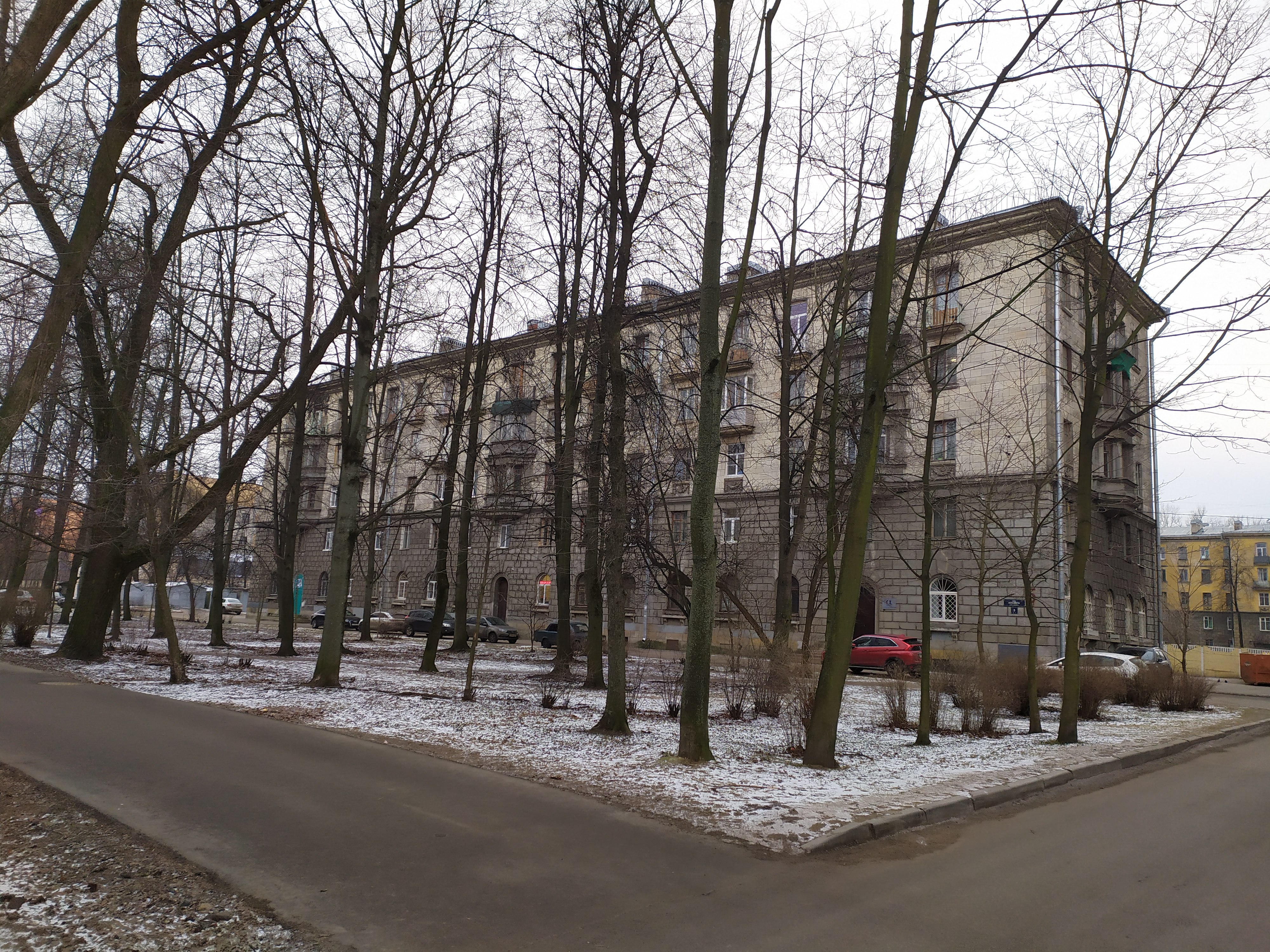 Ленсовета 5.jpg