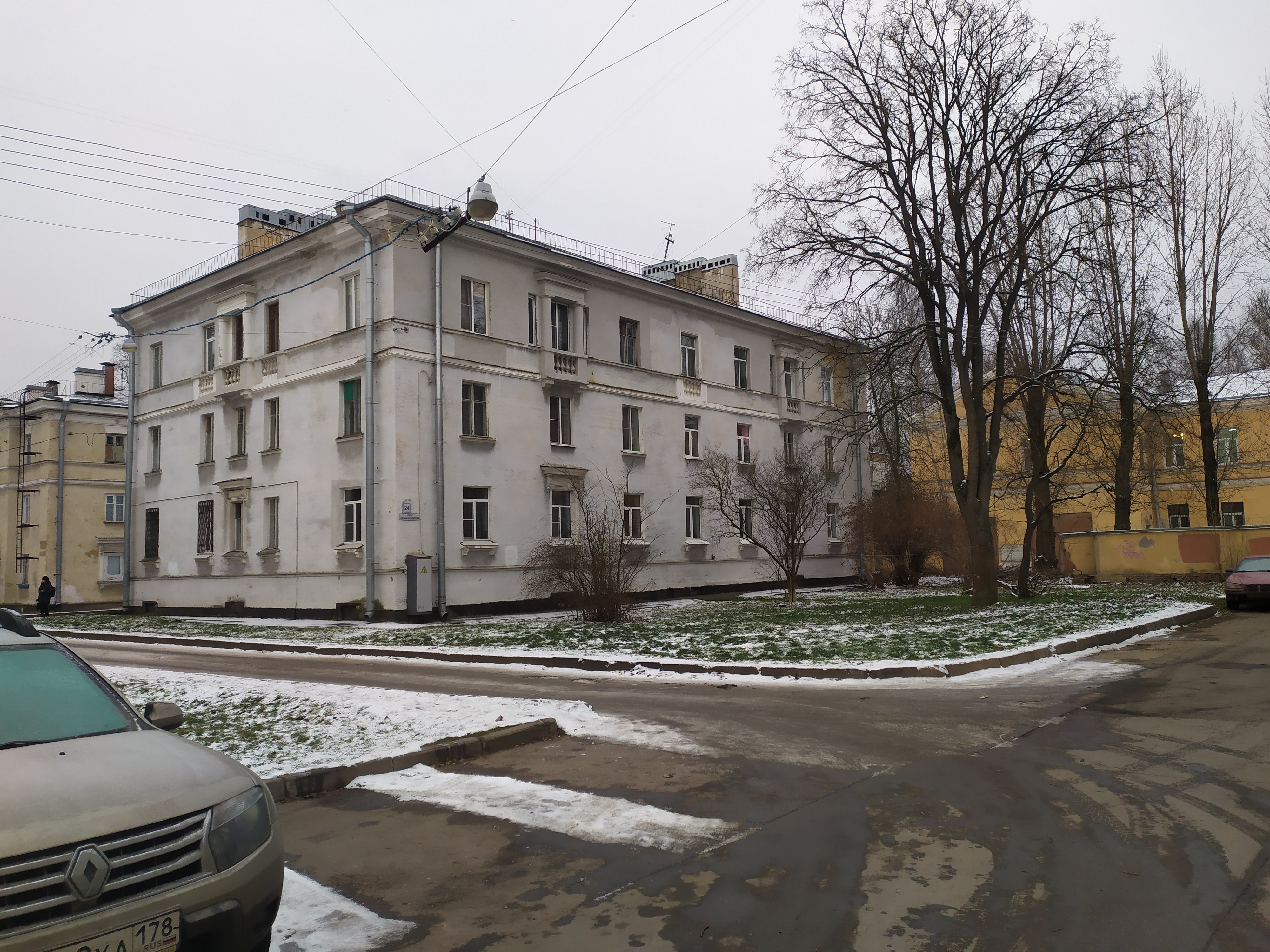 Лётчика Пилютова 24к1_3.JPG