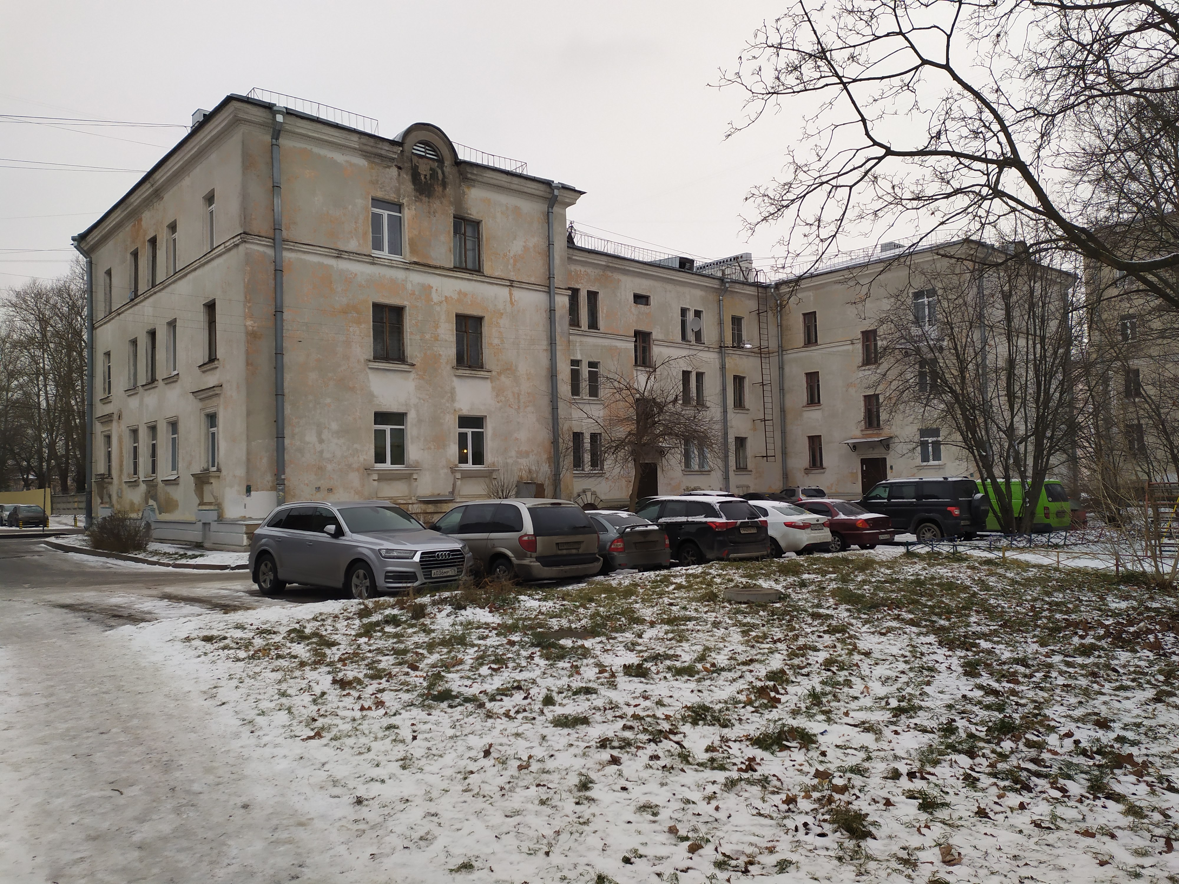 Лётчика Пилютова 12_2.JPG