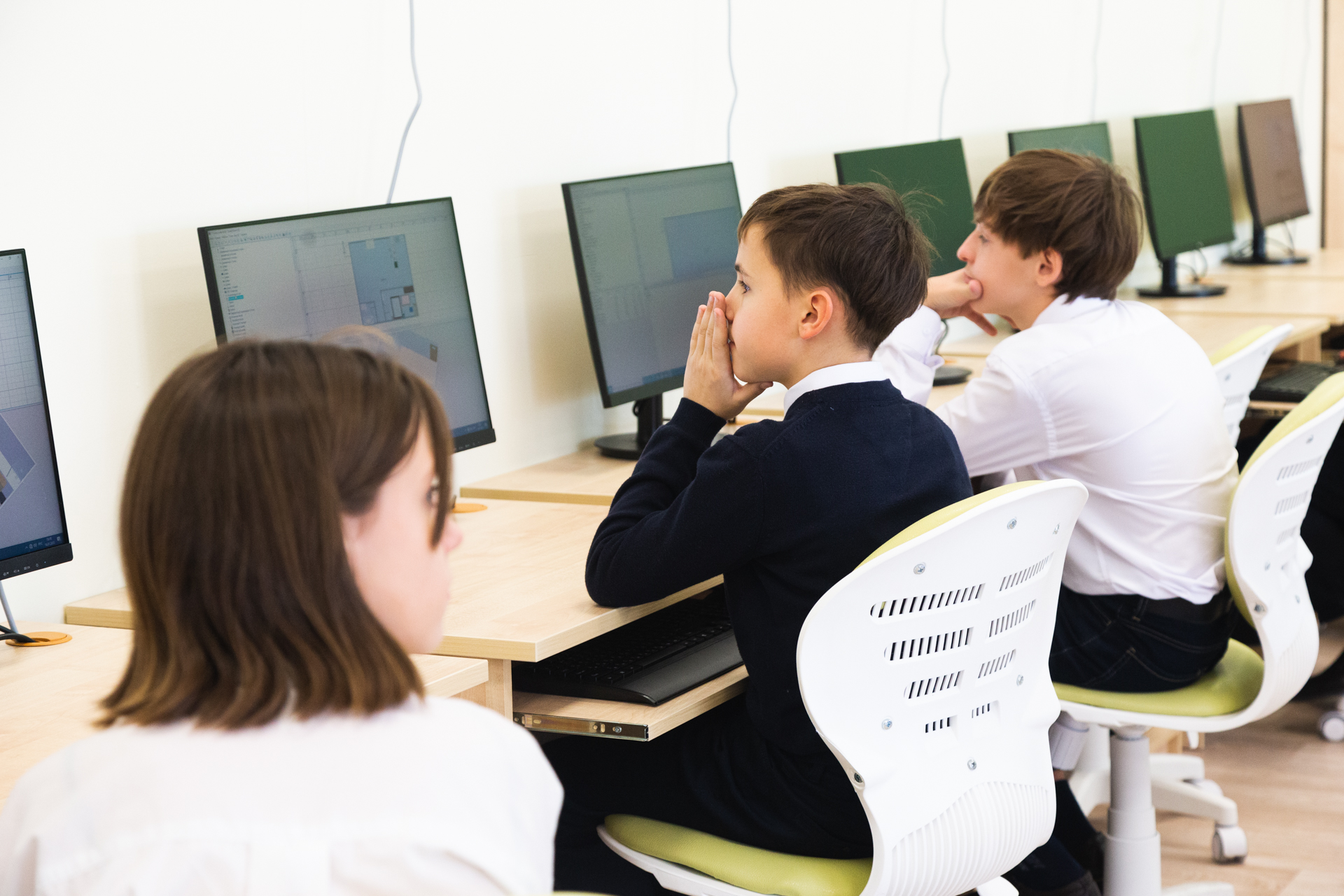 Споры вокруг уроков о VPN: как школа отвечает на вызовы времени