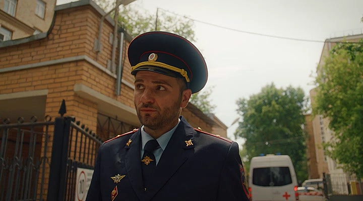 Psy.i.volki.S01E01.avi_snapshot_14.53.png