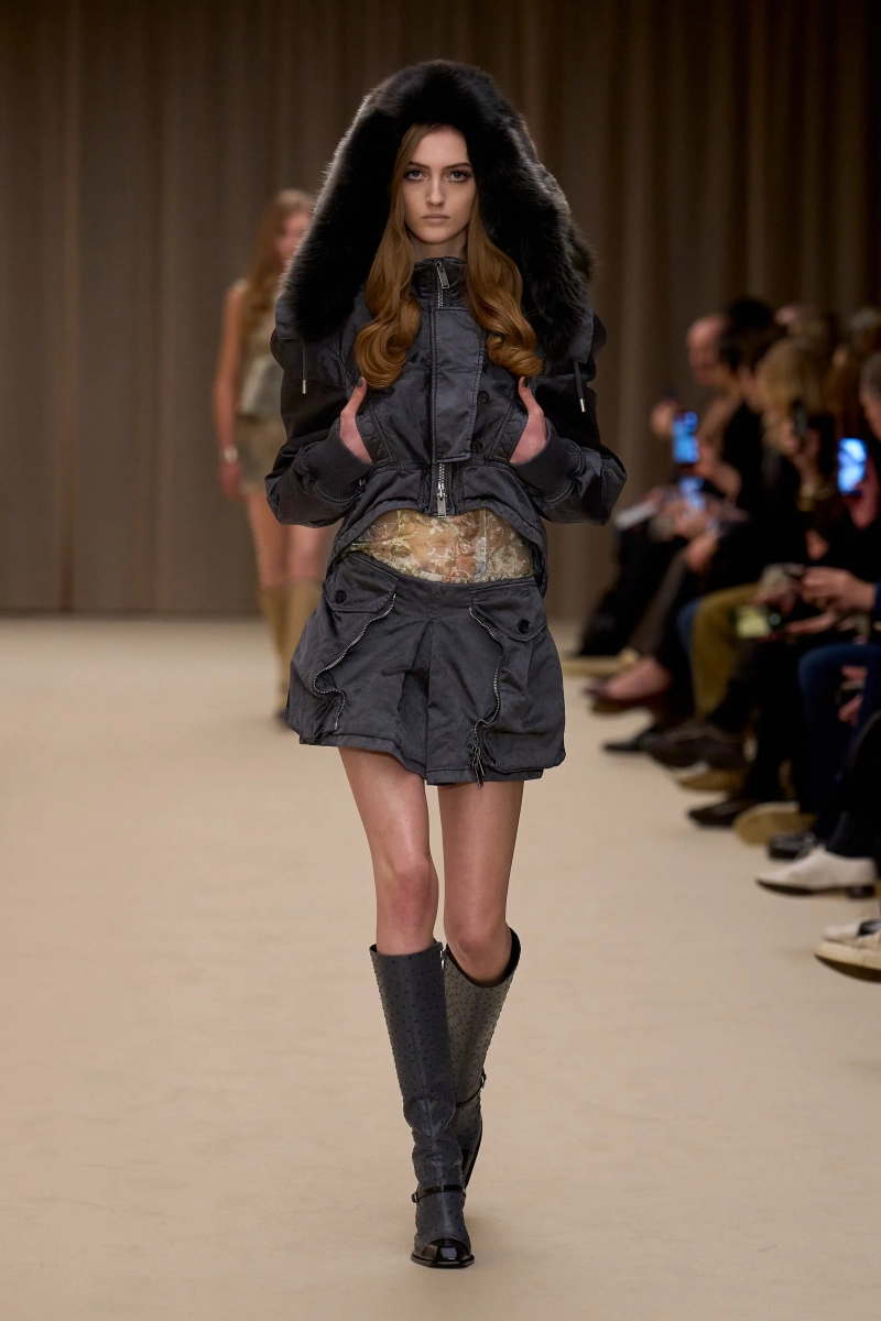 00030-mcqueen-fall-2026-ready-to-wear-credit-gorunway.webp