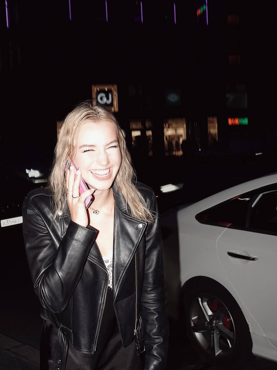 https://i3.imageban.ru/out/2026/05/19/4926761544d80e79ac6e23919b74dfef.jpg
