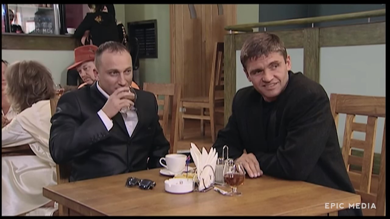 4.Роковое сходство_2010.WEBRip 720p.mp4_snapshot_01.18.21.022.jpg