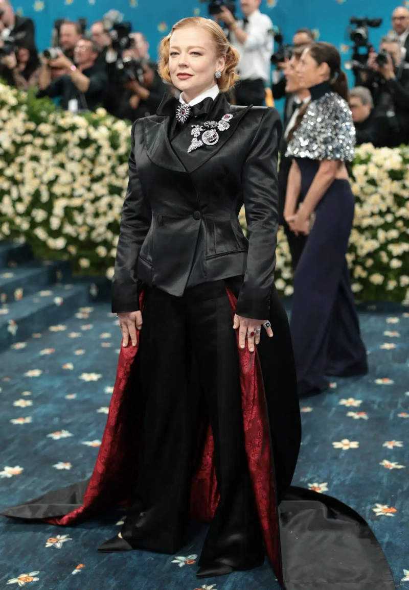 37-06-1418x2048.webp