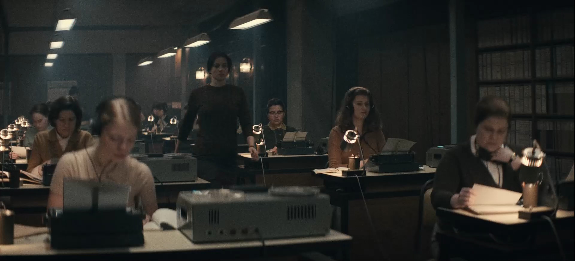 Star.City.S01E01.1080p.Kerob-0003.jpg