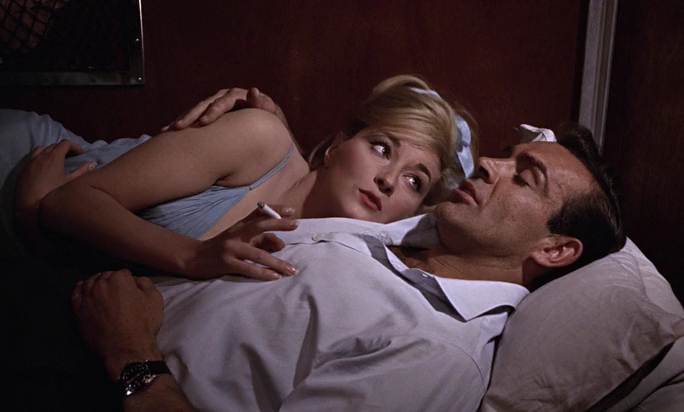 Iz.Rossii.S.Lyubovyu.1963.HDRip-AVC.ExKinoRay.mkv_snapshot_01.13.15.725.png