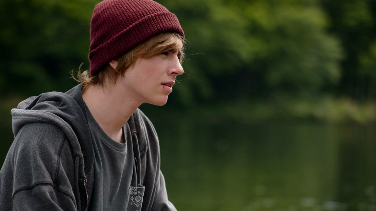 Looking.Through.Water.2025.BDRip.720p.seleZen.mkv_20260604_163540.801.png