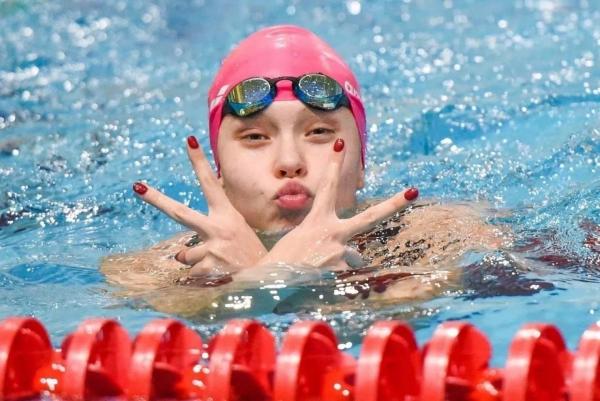 Кира Манохина из Перми завоевала бронзу на Чемпионате России по плаванию