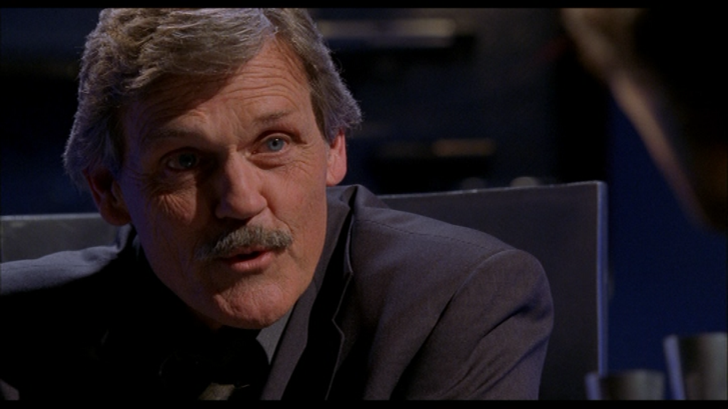 Timecop - The Berlin Decision (2003)_DVDRemux_.mkv_snapshot_00.22.42.280.png