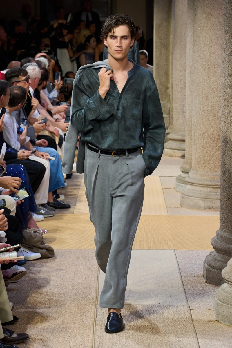 00103-giorgio-armani-spring-2027-menswear-credit-gorunway.webp