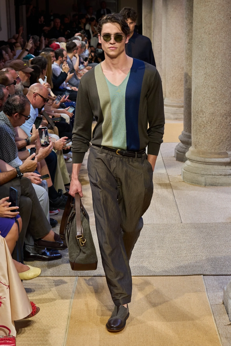 00065-giorgio-armani-spring-2027-menswear-credit-gorunway.webp