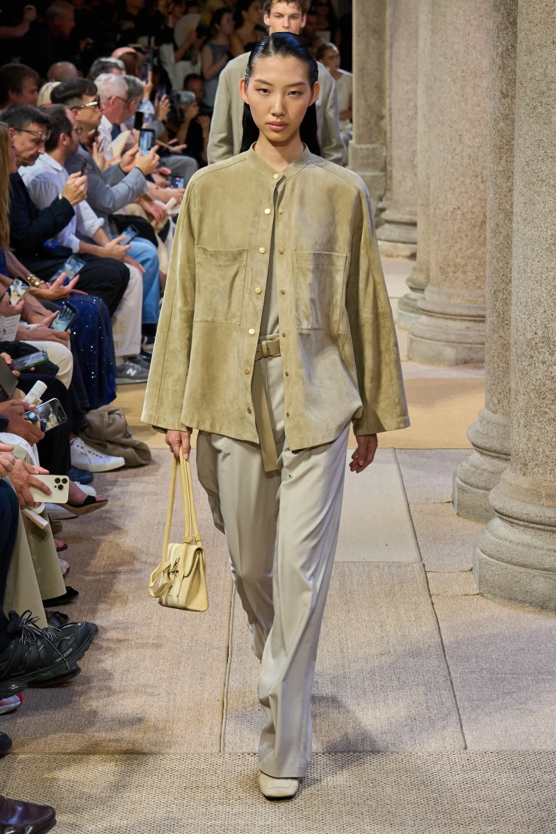 00028-giorgio-armani-spring-2027-menswear-credit-gorunway.webp