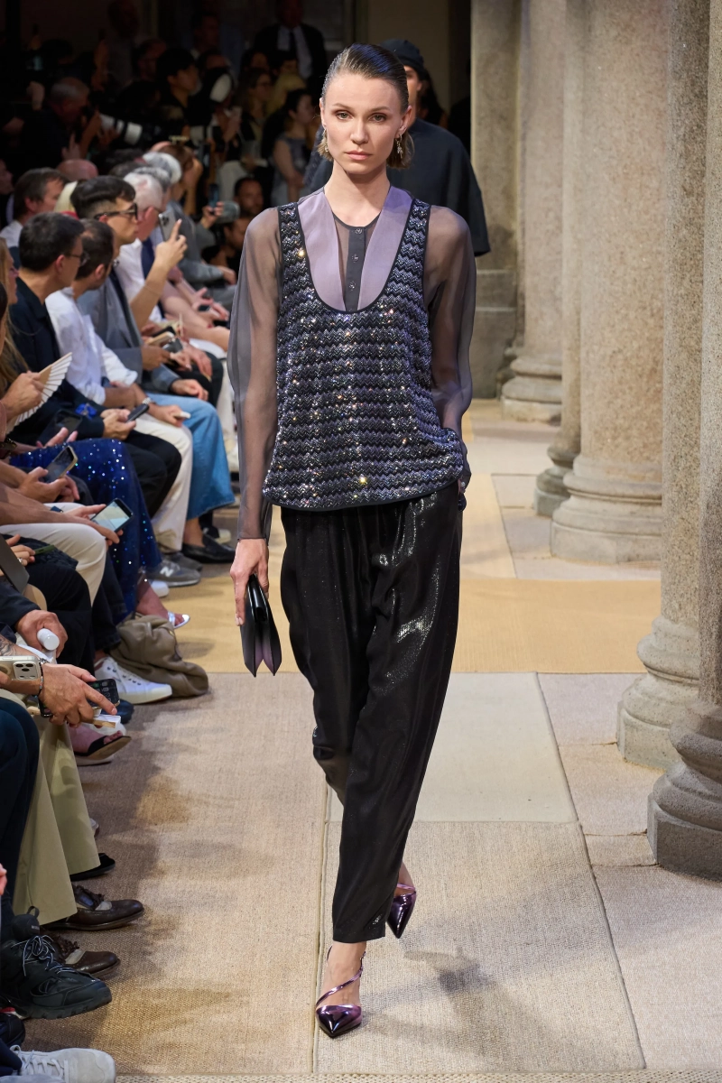 00031-giorgio-armani-resort-2027-credit-gorunway.webp