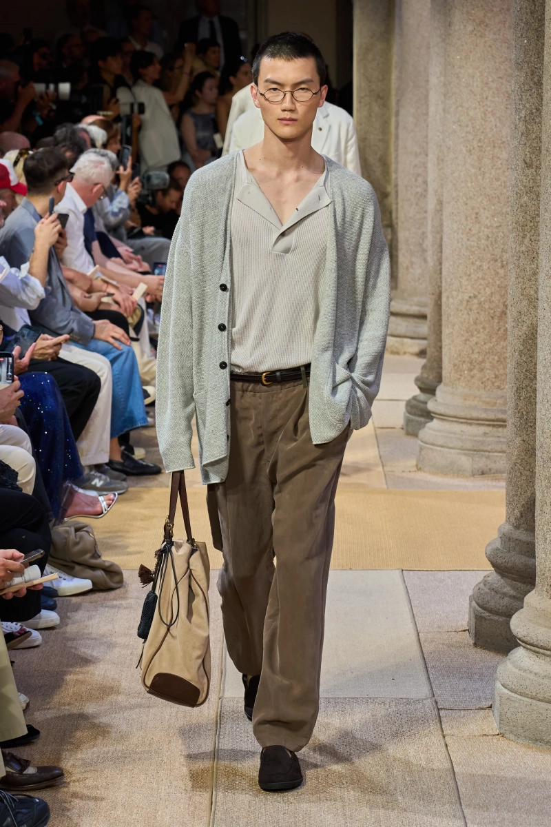 00077-giorgio-armani-spring-2027-menswear-credit-gorunway.webp