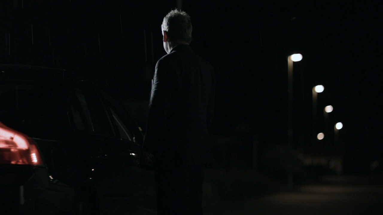 Wallander.S02E01.720p.BluRay.x264.mkv_snapshot_01.00.04.680.png