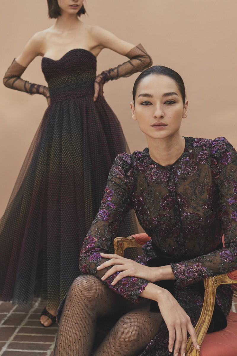 00005-monique-Lhuillier-fall-2019.jpg