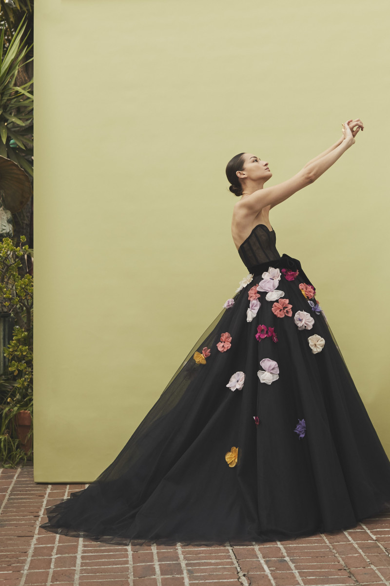 00016-monique-Lhuillier-fall-2019.jpg