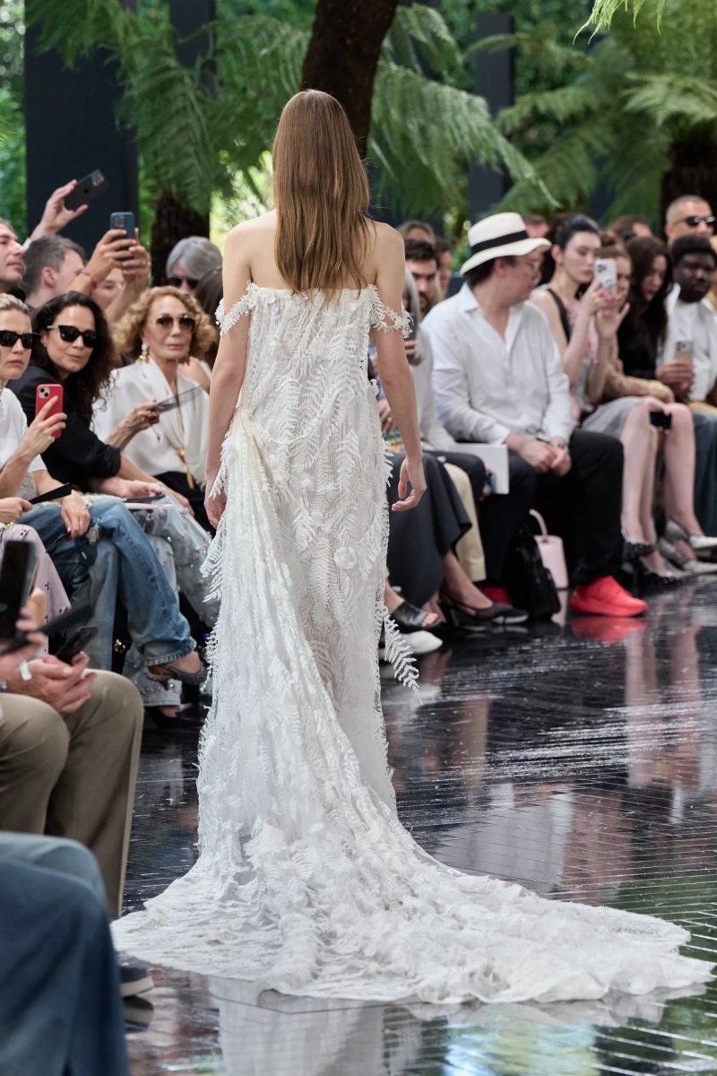 00192-christian-dior-fall-2026-couture-details-credit-gorunway.webp