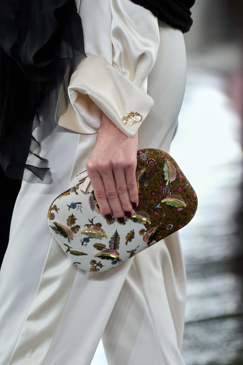 00122-christian-dior-fall-2026-couture-details-credit-gorunway.webp