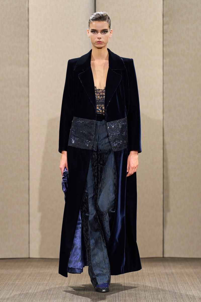 00024-armani-prive-fall-2026-couture-credit-gorunway.webp