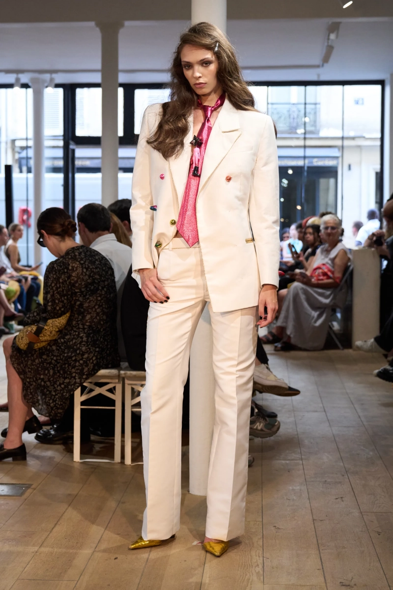 00025-ronald-van-der-kemp-fall-2026-couture-credit-gorunway.webp