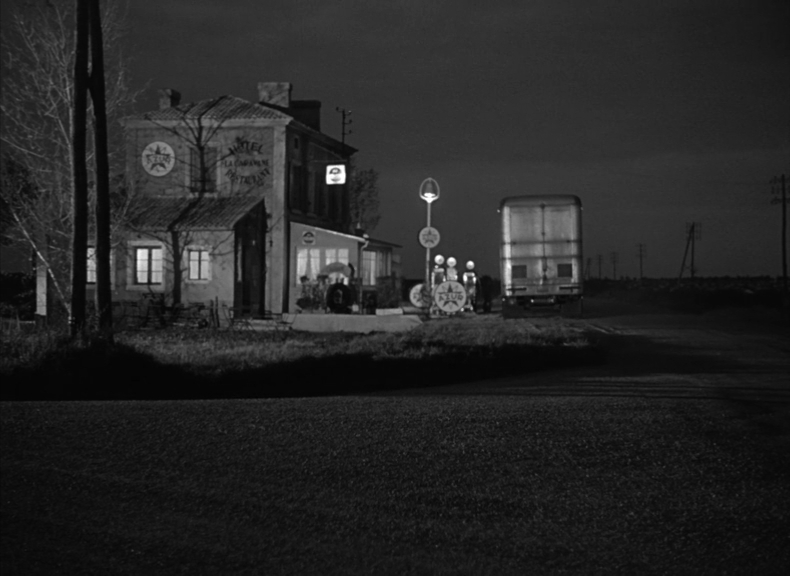 Незначительные люди.1956.BDRip AVC msltel.mkv_snapshot_00.10.44.334.jpg