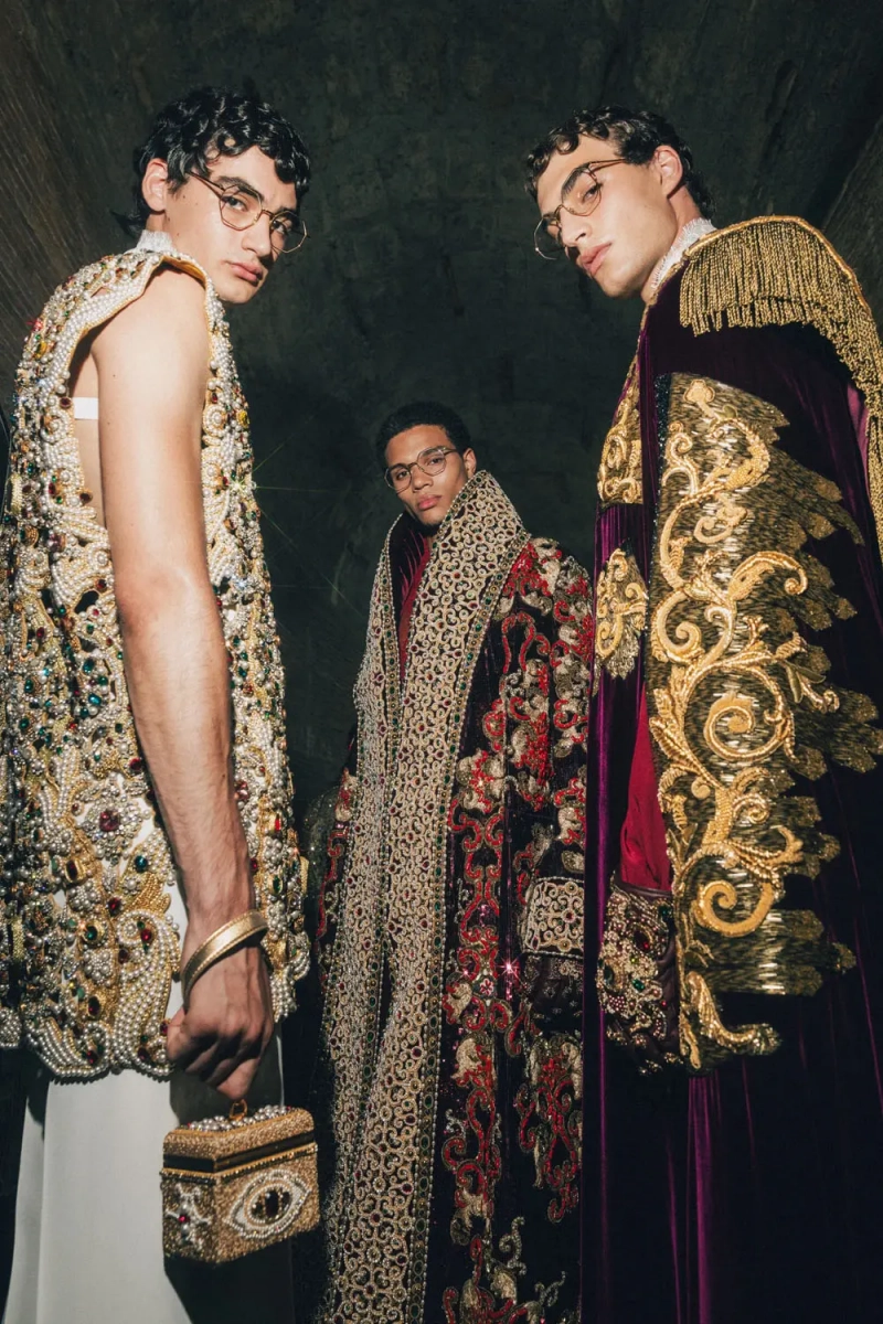 Dolce-Gabbana-Alta-Sartoria-2025-Rome-Backstage-Runway-Magazine-11.webp