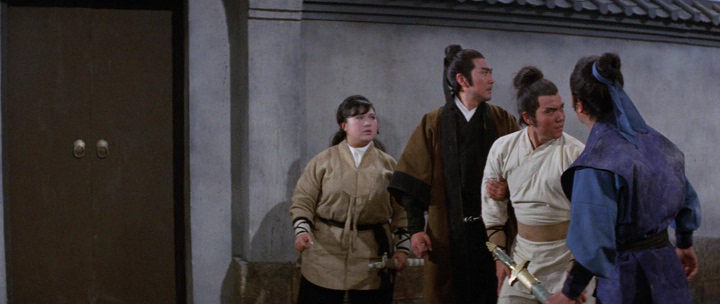The Invincible Eight - Tian long ba jiang (1971)_HDRip_.avi_snapshot_00.07.25.820.png