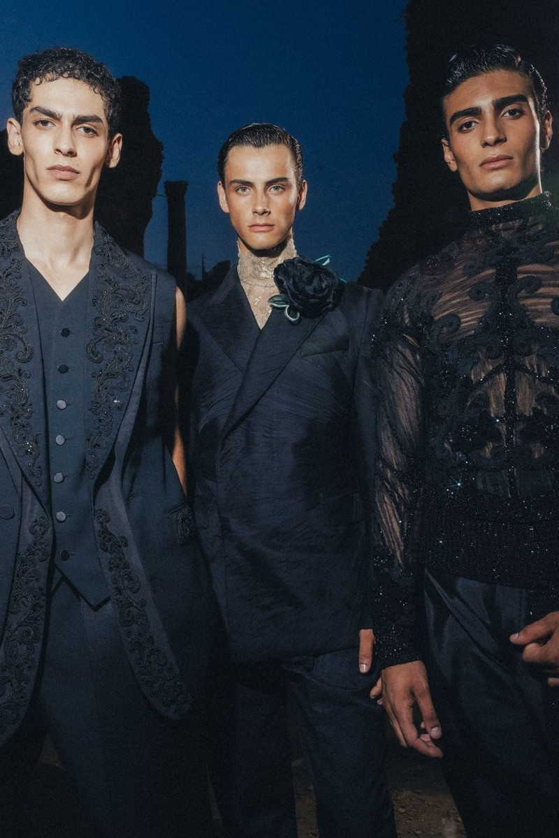 Dolce-Gabbana-Alta-Sartoria-2026-Backstage-Runway-Magazine-10.jpg