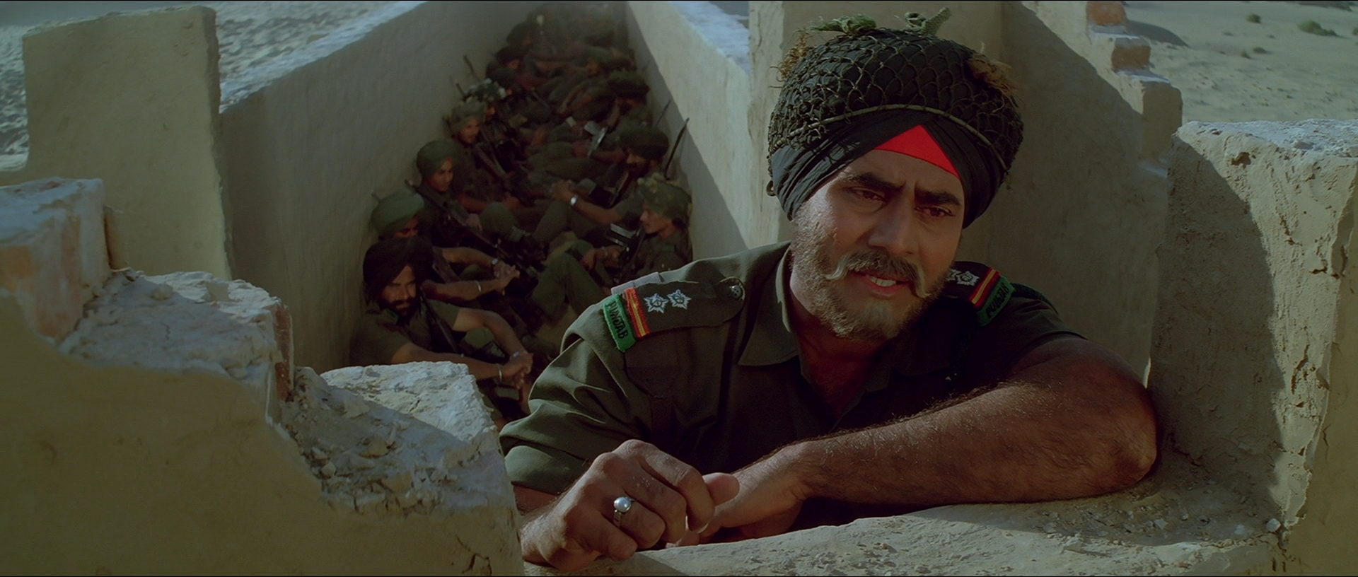Border.1997.1080p.AMZN.WEB-DL.DDP2.0.H.264-Telly (1).mkv_snapshot_01.40.39_[2026.07.18_19.28.33].png