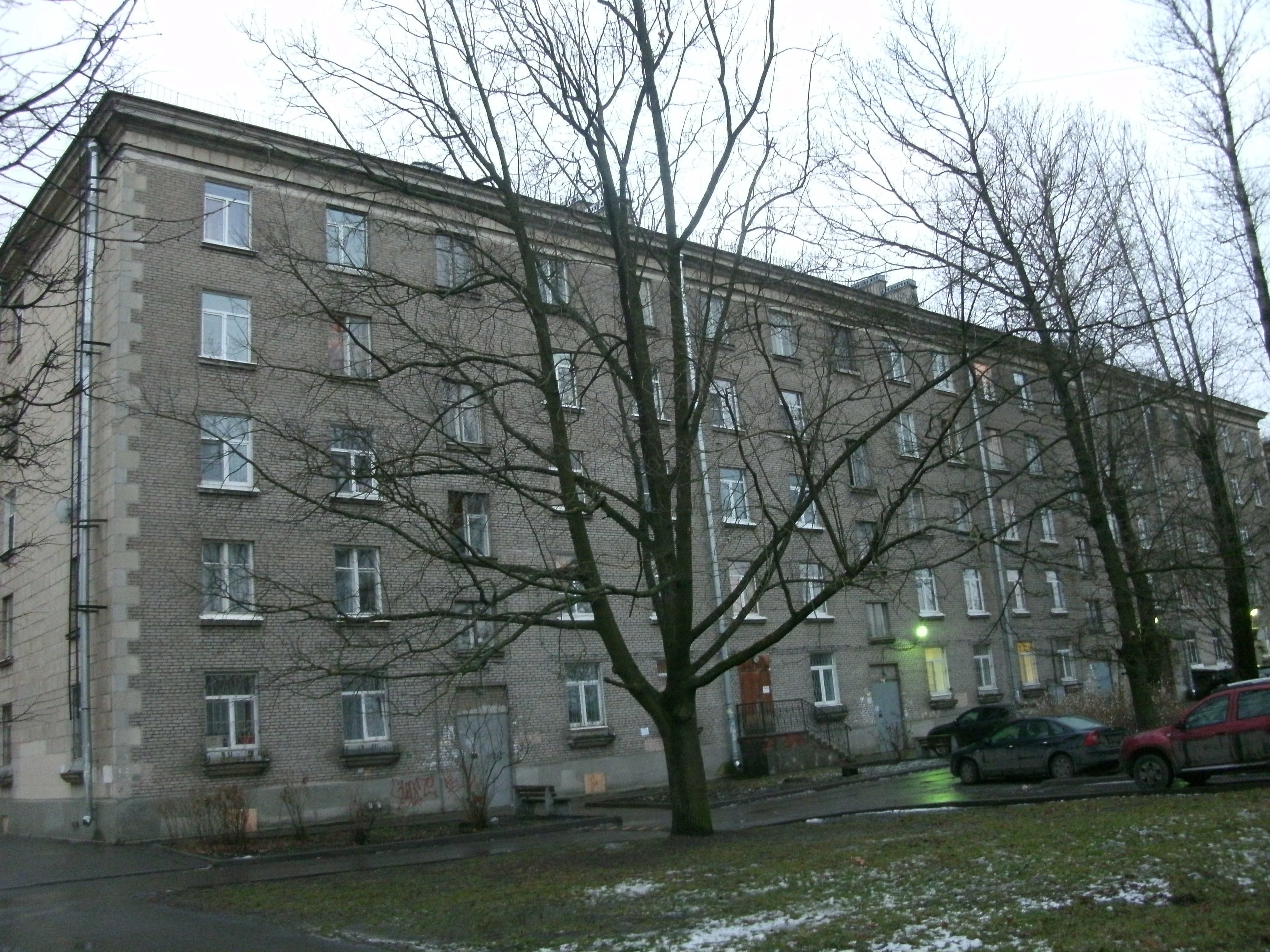 Колпино, Ленина 19.JPG