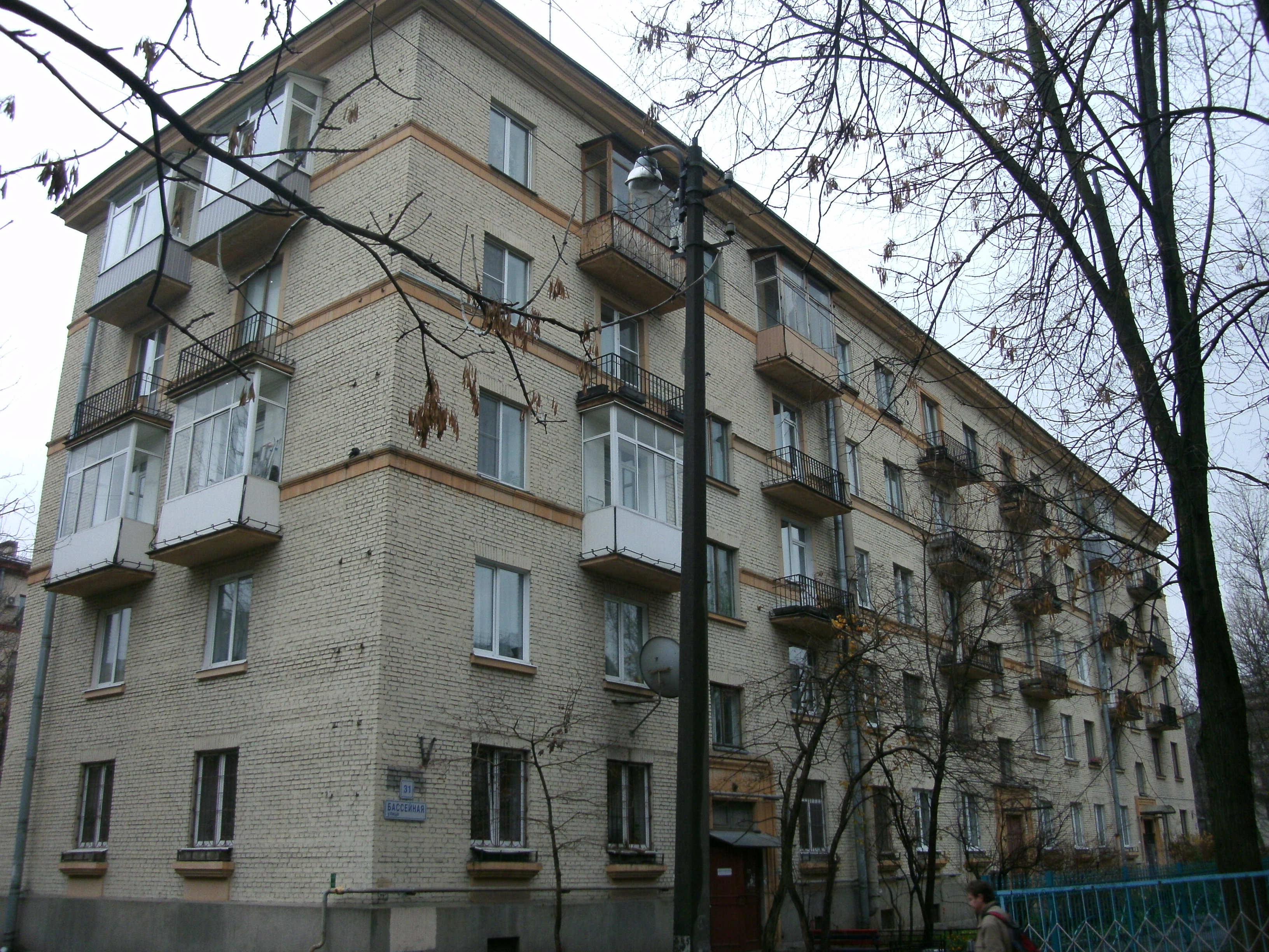 Бассейная 31.JPG