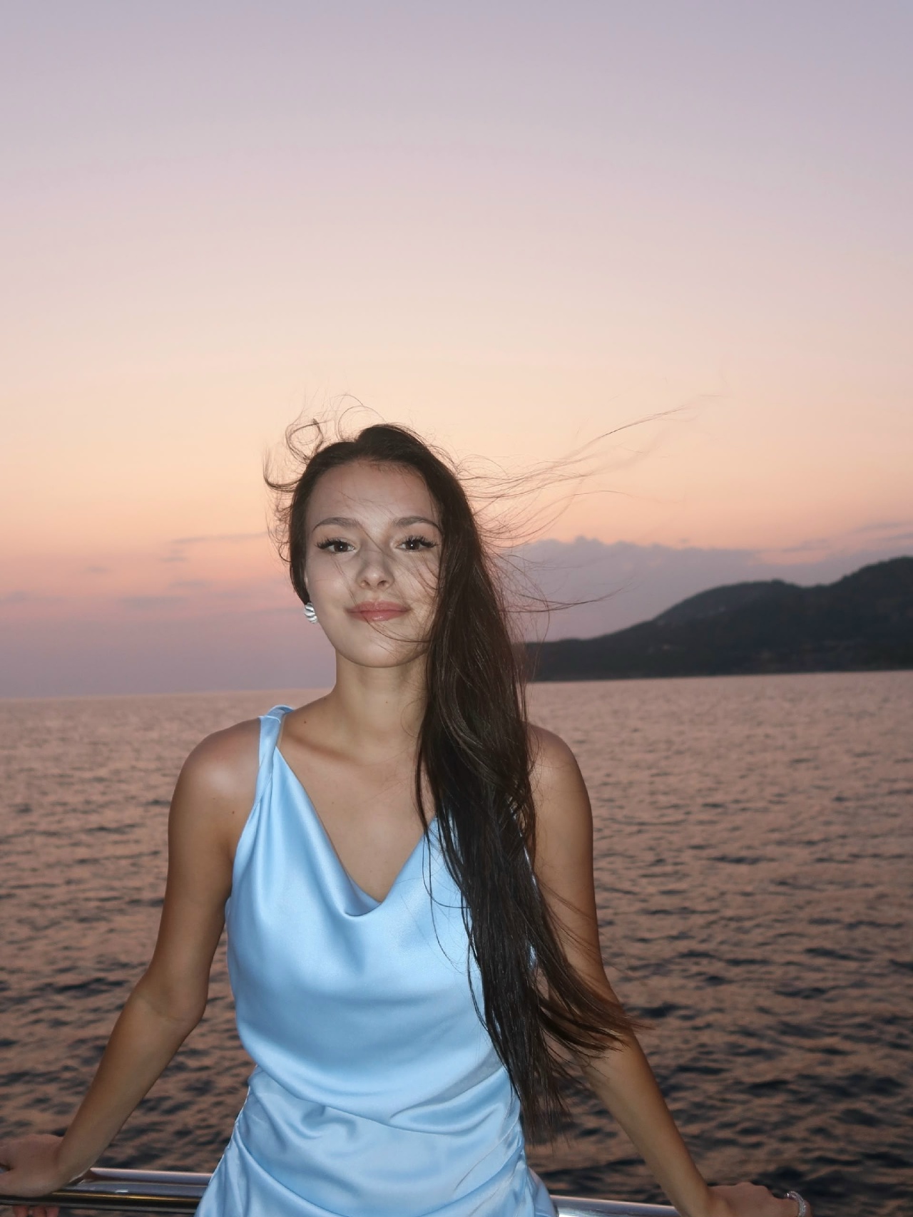 https://i3.imageban.ru/out/2026/08/11/0b8bdb4ba25b38bcf267bfa32eec01ca.jpg