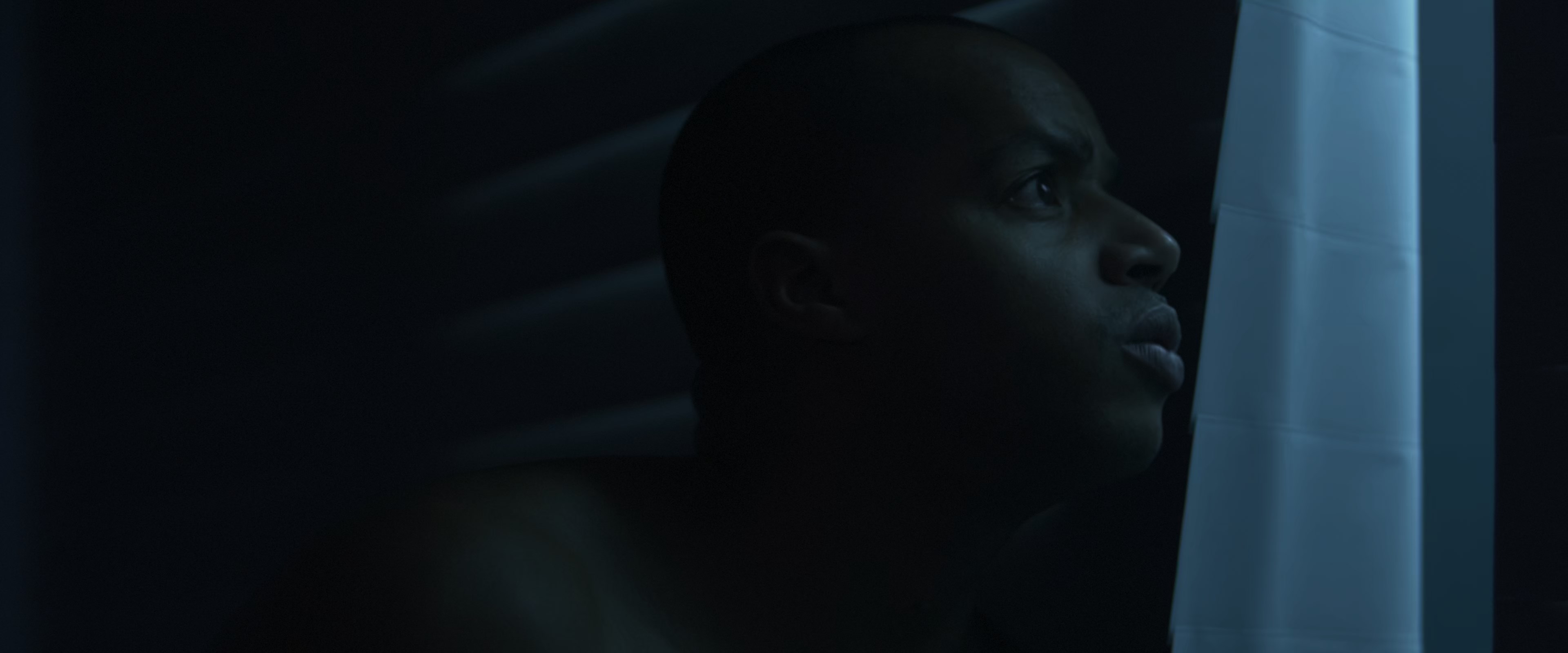 Skyline (2010) UHD BDRip 2160p [4K, HDR10, 10-bit].mkv_snapshot_00.23.01.380.jpg