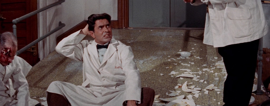 Длинная серая линия.1955.BDRip AVC msltel.mkv_snapshot_00.08.40.353.jpg