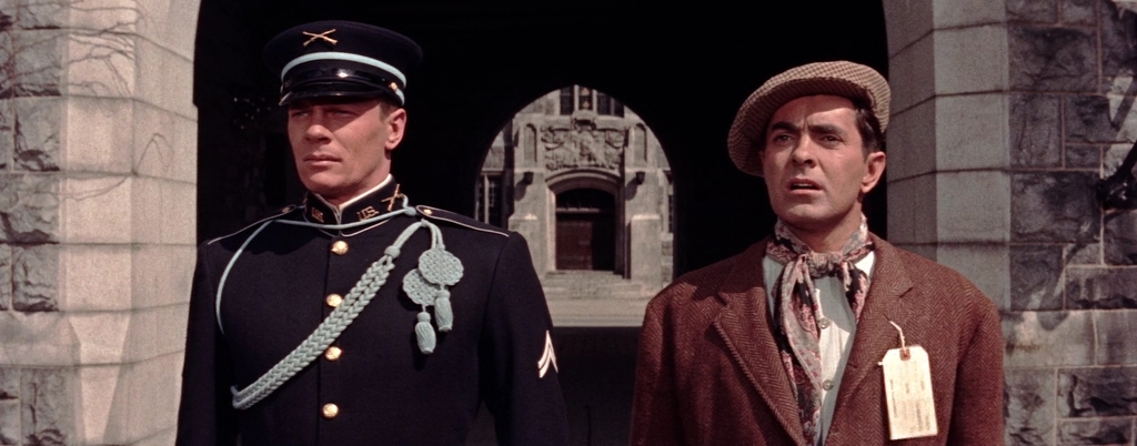 Длинная серая линия.1955.BDRip AVC msltel.mkv_snapshot_00.05.21.300.jpg