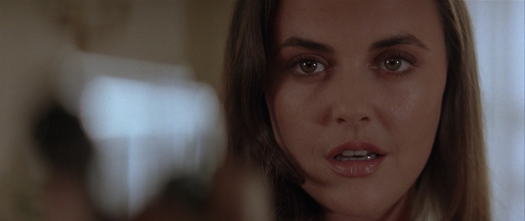 Bad.Company.(1995).P.A.BDRip-AVC.mkv_snapshot_01.27.32.956.jpg