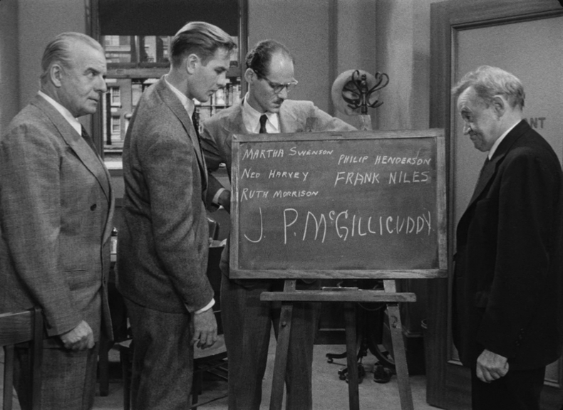 Обнажённый город.1948.BDRip AVC msltel.mkv_snapshot_00.32.45.464.jpg
