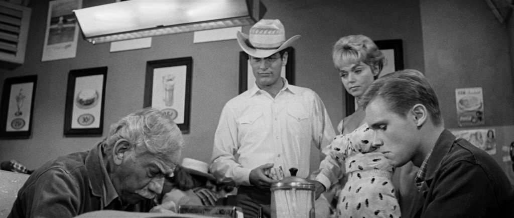 Хад.1963.BDRip AVC msltel.mkv_snapshot_00.39.38.800.jpg