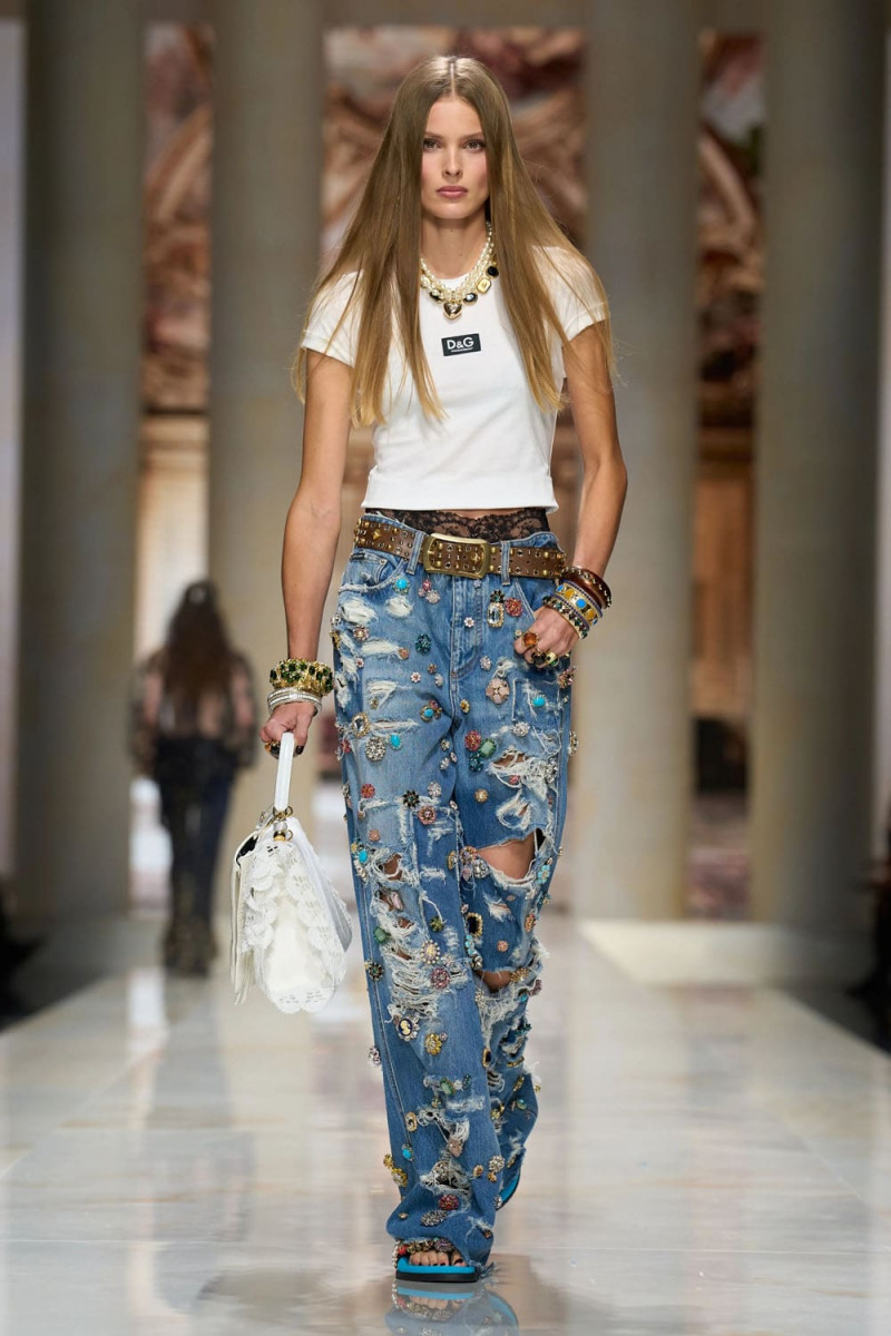 Dolce-Gabbana-Spring-Summer-2027-Runway-Magazine-37.jpg