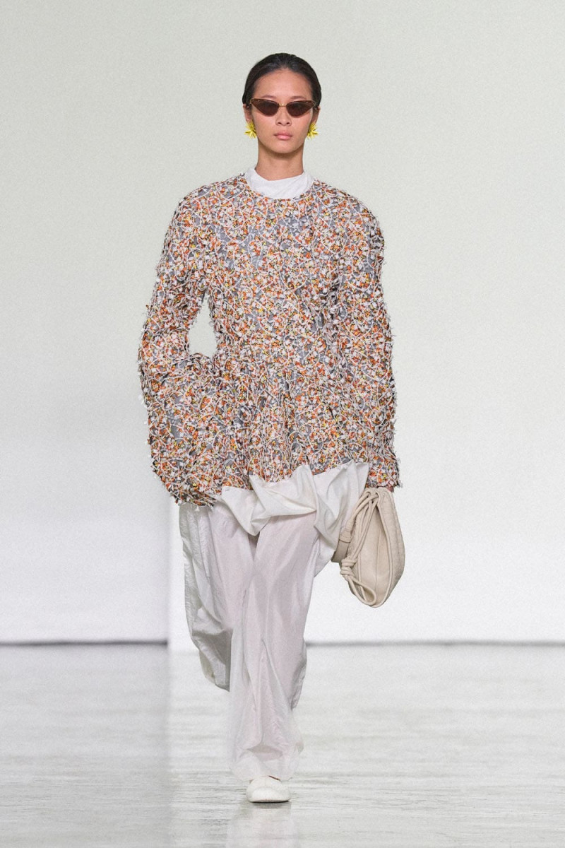 Bottega-Veneta-Spring-Summer-2027-Runway-Magazine-40.jpg