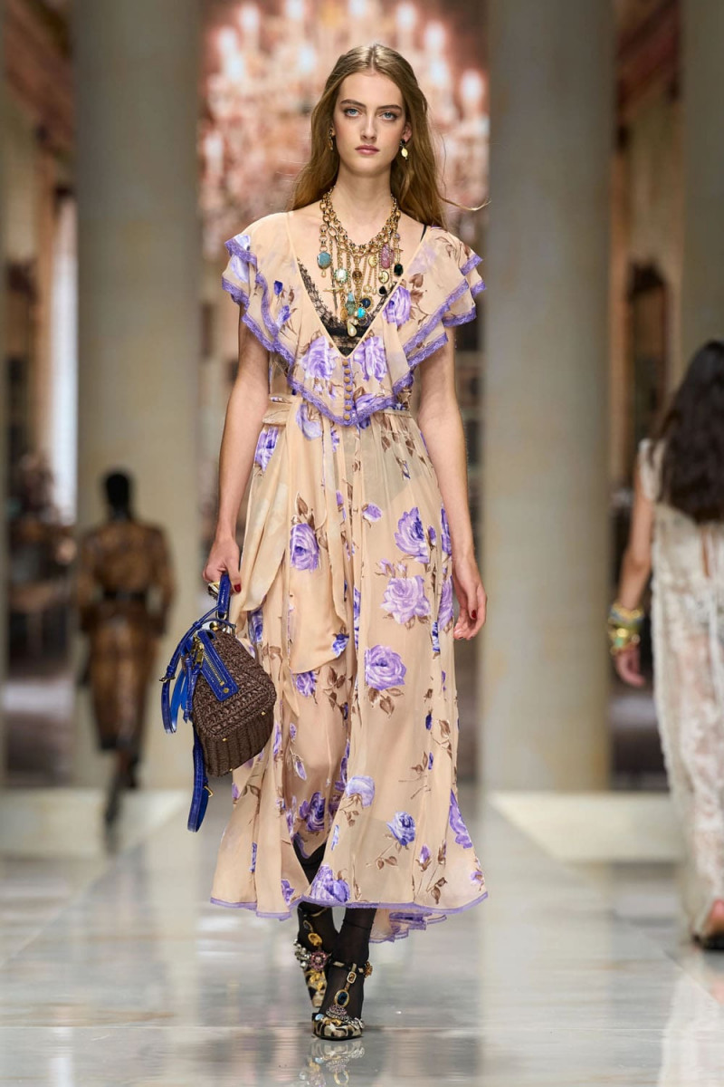 Dolce-Gabbana-Spring-Summer-2027-Runway-Magazine-9.jpg