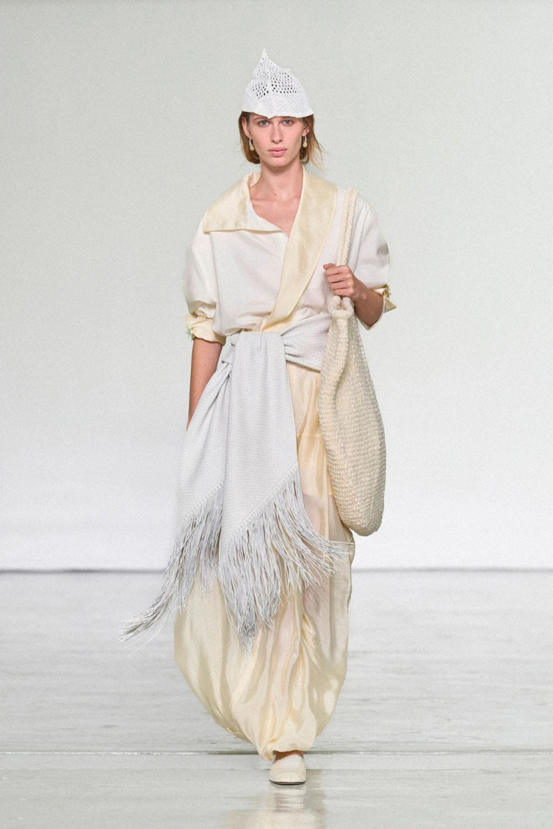 Bottega-Veneta-Spring-Summer-2027-Runway-Magazine-2.jpg