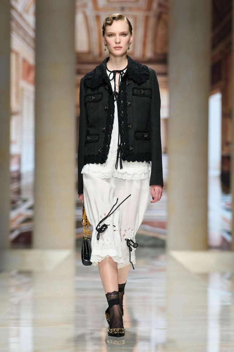 Dolce-Gabbana-Spring-Summer-2027-Runway-Magazine-1.jpg