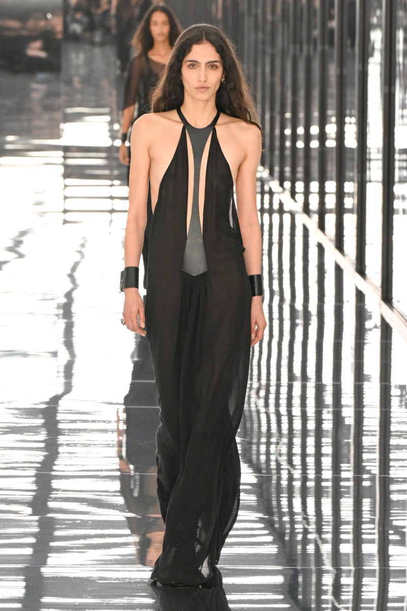fendi-ss27-rtw-mfw-r-gg-3329.jpg